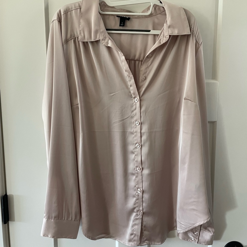 Torrid Women's Cream Button Down Shirt Satin Size 1